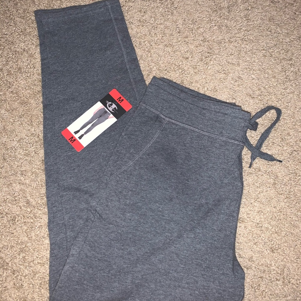 Joggers - Picture 2 of 3